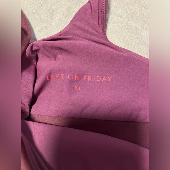 Left on Friday Swim Top Shelf top XL Jam (Maroon) - Picture 2 of 3
